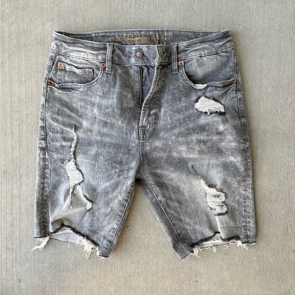 American Eagle Outfitters Gray Distressed Jean Shorts Size 31 - Picture 1 of 6
